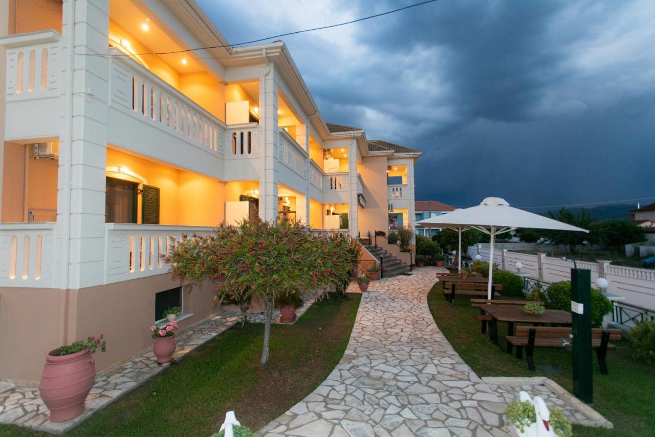 Lady Elena Hotel Аммудия Экстерьер фото