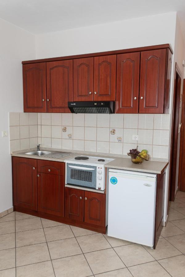 Lady Elena Hotel Аммудия Экстерьер фото